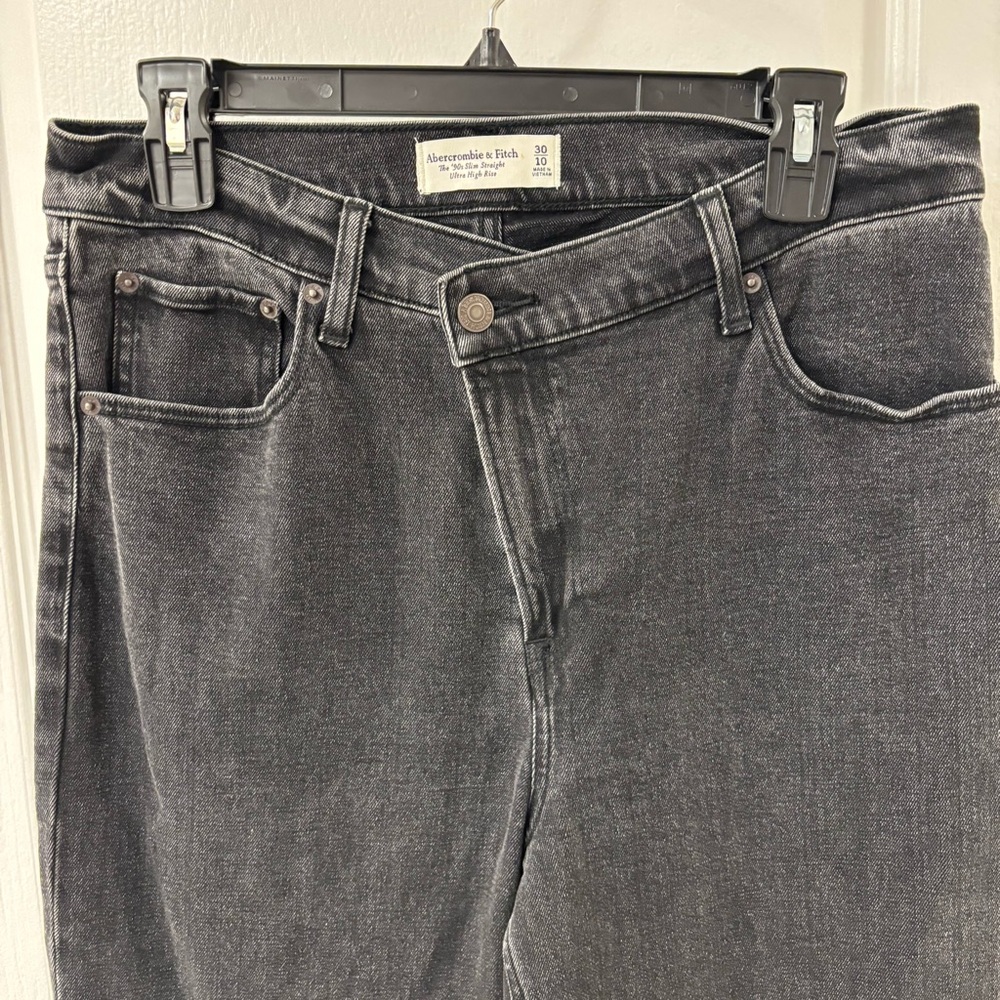 Abercrombie & Fitch The 90s Slim Straight Ultra High Rise Black Jeans size 10/30 - Picture 6 of 14